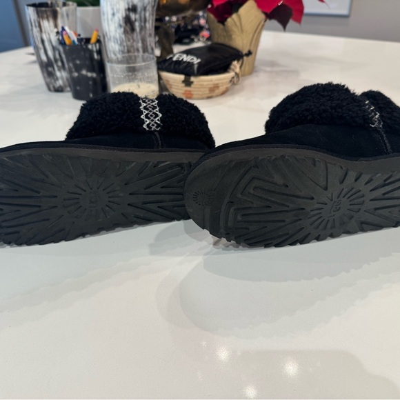 UGG Ultra Mini Braid Boot - Picture 7 of 7